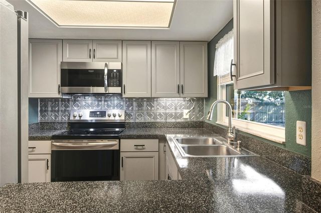 4316 PIPKIN CREEK ROAD, Lakeland, FL 33811