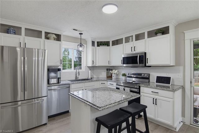913 Topsail Drive, Browns Summit, NC 27214
