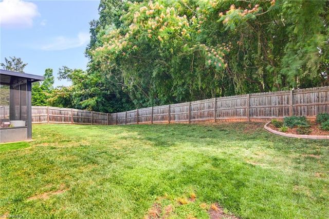 913 Topsail Drive, Browns Summit, NC 27214