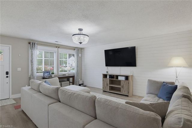 913 Topsail Drive, Browns Summit, NC 27214