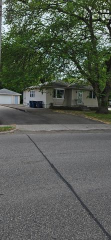 5815 42nd Avenue N, Robbinsdale, MN 55422