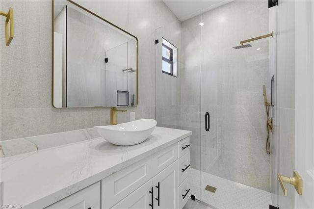 317 Wilmington PKWY, Cape Coral, FL 33993