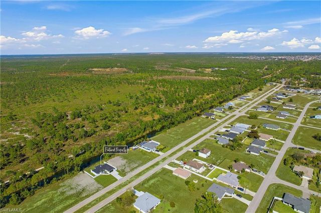 317 Wilmington PKWY, Cape Coral, FL 33993