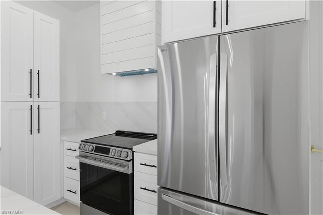 317 Wilmington PKWY, Cape Coral, FL 33993