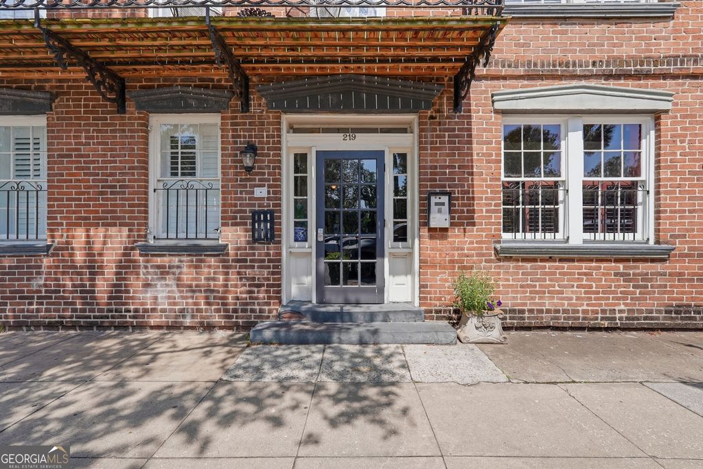 219 Abercorn Street APT F3, Savannah, GA 31401