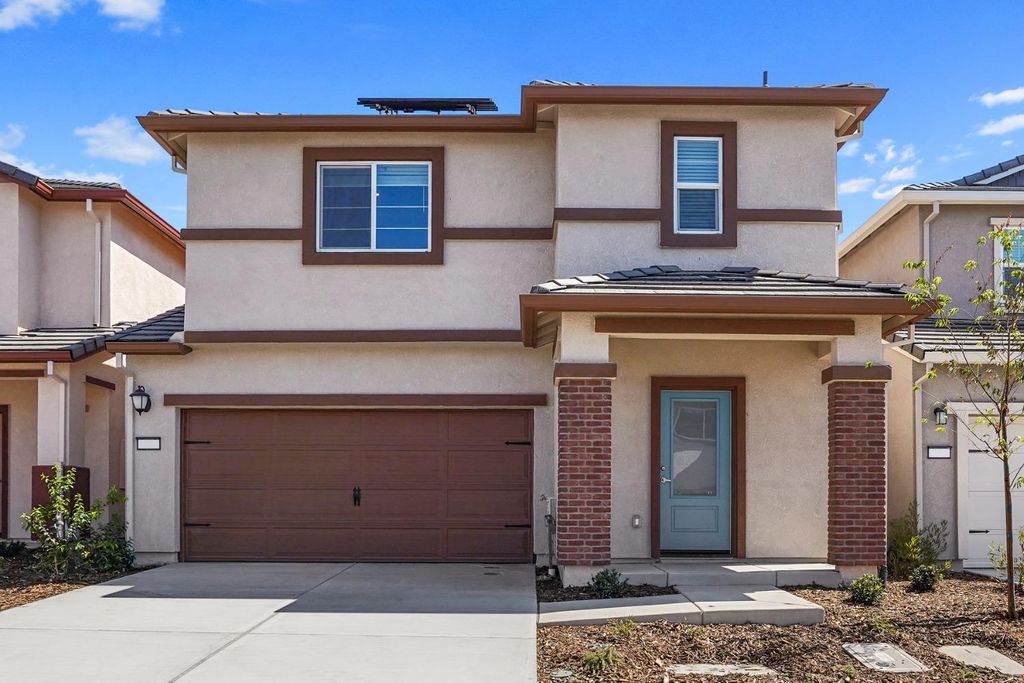 2942 Pulp Mill Ln, Lincoln, CA 95648