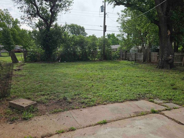 1244 S Shelden St., El Dorado, KS 67042