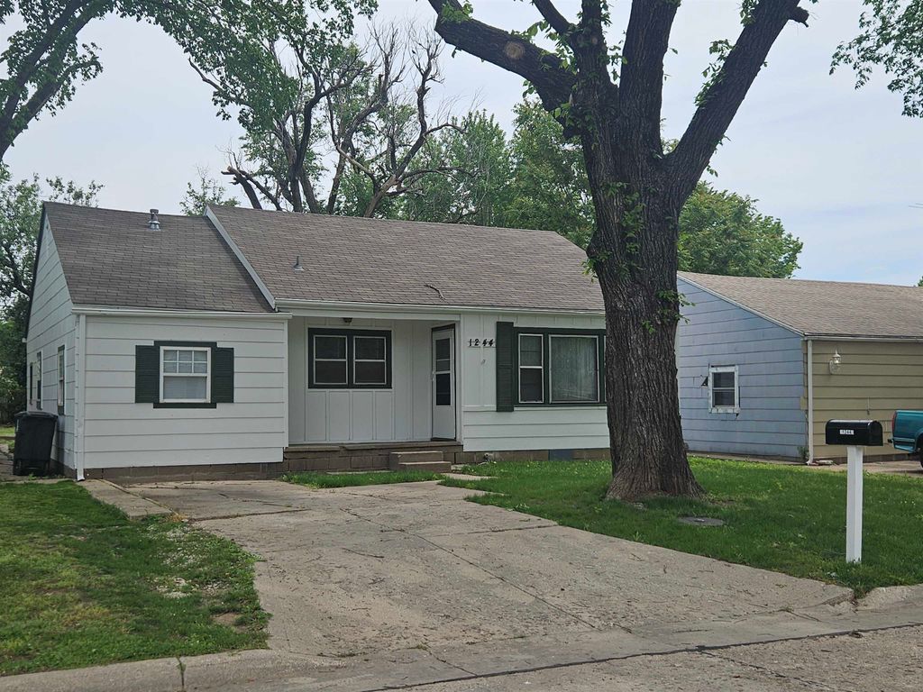 1244 S Shelden St., El Dorado, KS 67042
