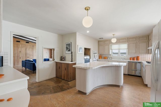 6706 Glenwood Road, Omaha, NE 68132