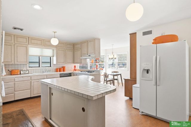 6706 Glenwood Road, Omaha, NE 68132