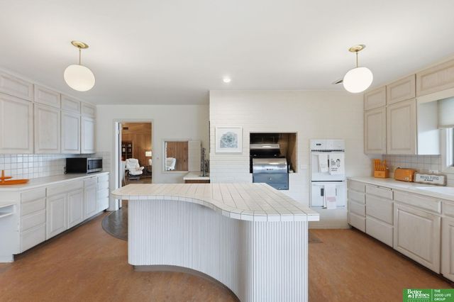 6706 Glenwood Road, Omaha, NE 68132