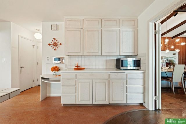 6706 Glenwood Road, Omaha, NE 68132