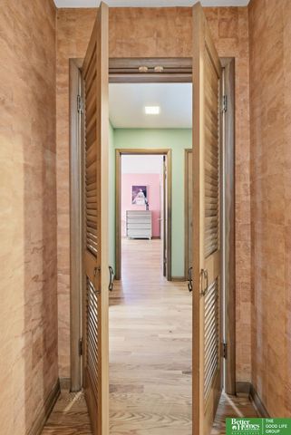 6706 Glenwood Road, Omaha, NE 68132