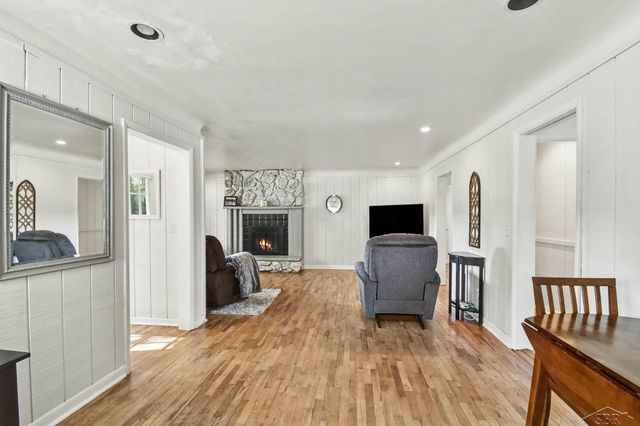 2130 Clover Lane, Saginaw, MI 48602