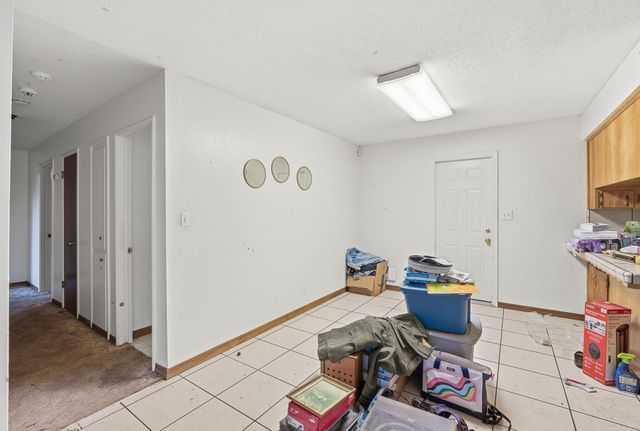 2204 Fairmont Drive, Hanford, CA 93230