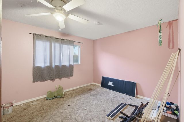 2204 Fairmont Drive, Hanford, CA 93230