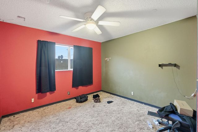 2204 Fairmont Drive, Hanford, CA 93230