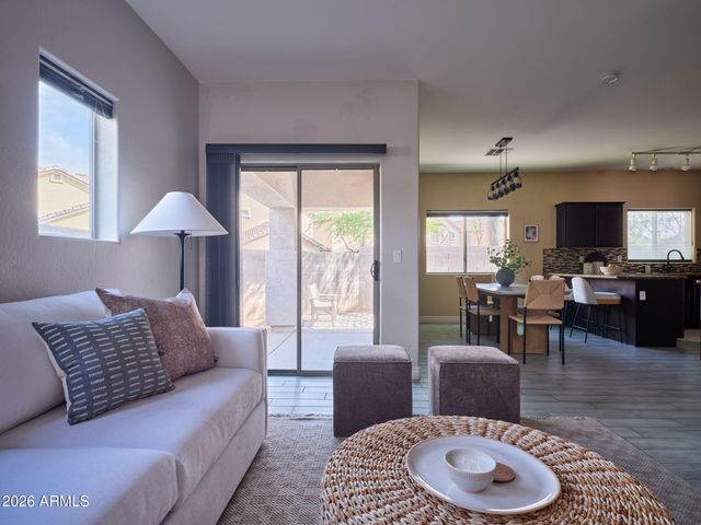 10225 W CAMELBACK Road 42, Phoenix, AZ 85037