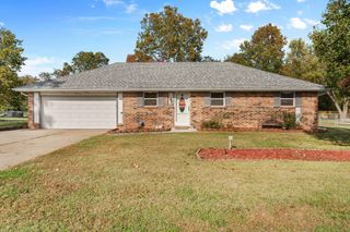 4247 West La Siesta Place, Springfield, MO 65802