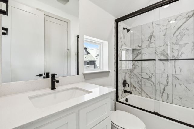 2541 Carmelita Street, Dallas, TX 75212