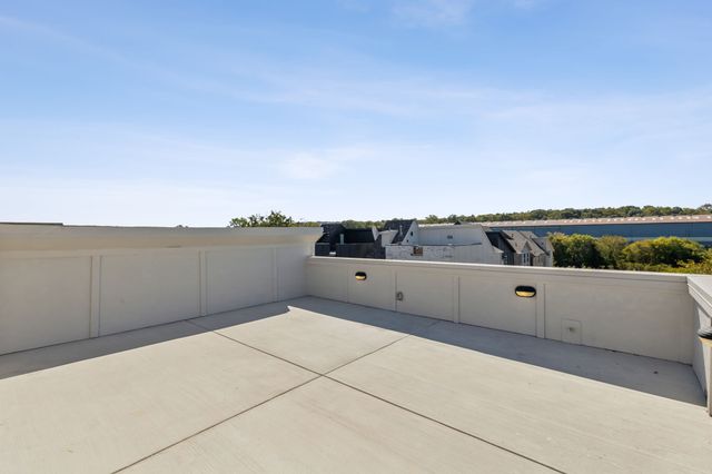 2541 Carmelita Street, Dallas, TX 75212