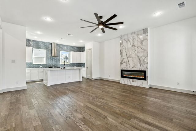2541 Carmelita Street, Dallas, TX 75212