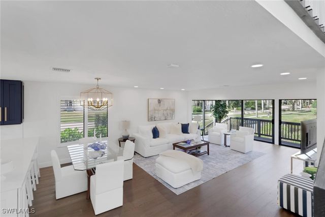 605 8th AVE S 605, Naples, FL 34102