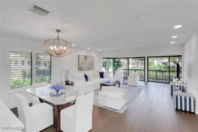 605 8th AVE S 605, Naples, FL 34102