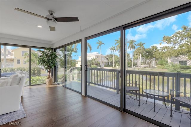 605 8th AVE S 605, Naples, FL 34102