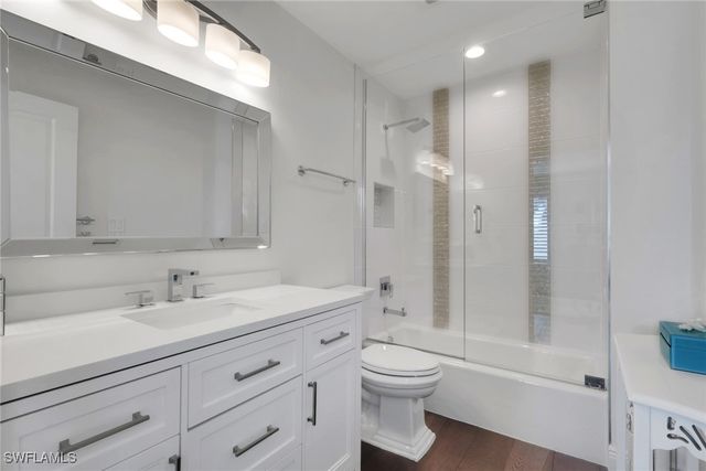 605 8th AVE S 605, Naples, FL 34102