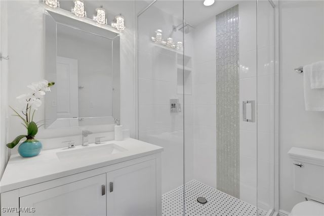 605 8th AVE S 605, Naples, FL 34102