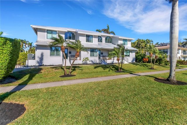 605 8th AVE S 605, Naples, FL 34102