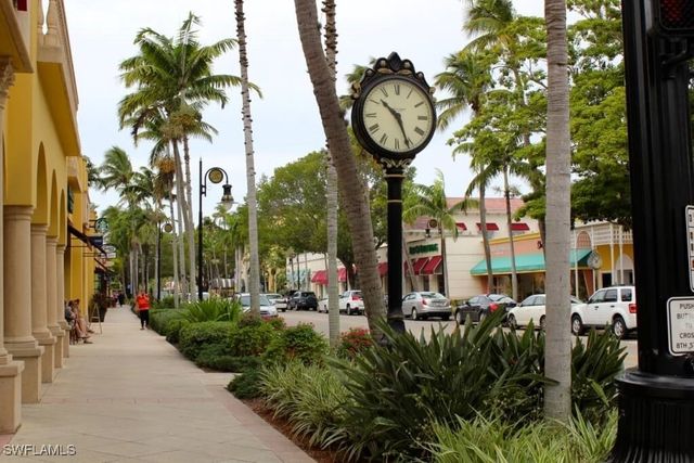 605 8th AVE S 605, Naples, FL 34102