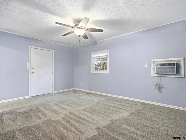 6632 Hamilton Street, Omaha, NE 68132