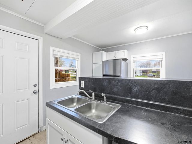 6632 Hamilton Street, Omaha, NE 68132