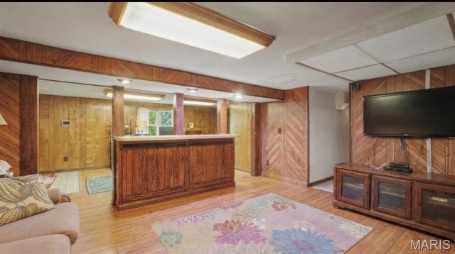 559 Brush Creek Road, St Clair, MO 63077