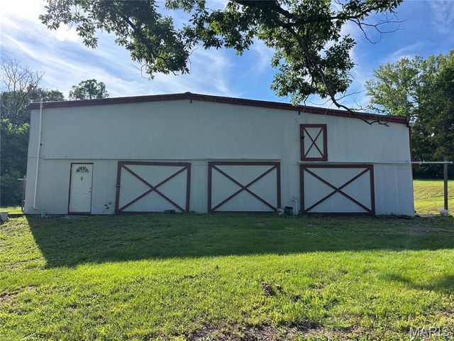 559 Brush Creek Road, St Clair, MO 63077