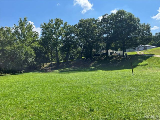 559 Brush Creek Road, St Clair, MO 63077