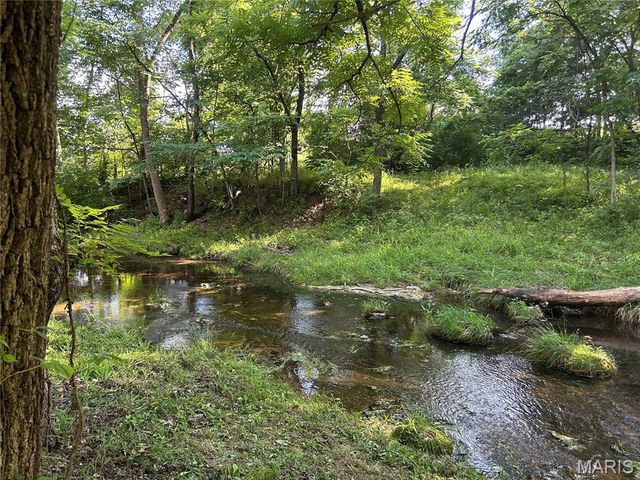 559 Brush Creek Road, St Clair, MO 63077