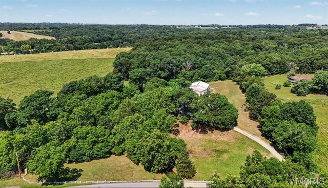 559 Brush Creek Road, St Clair, MO 63077