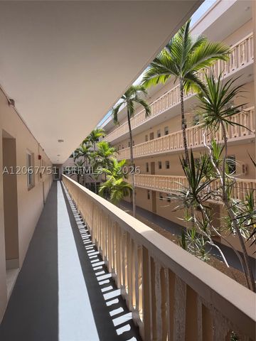 410 SE 2nd St 223, Hallandale Beach, FL 33009