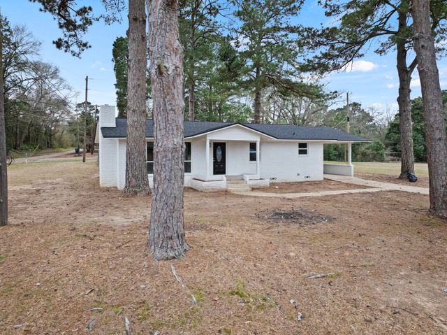 303 Campbell Street, Daingerfield, TX 75638