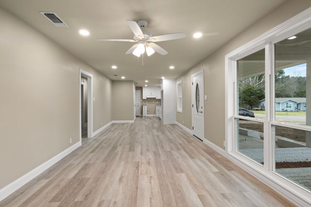 303 Campbell Street, Daingerfield, TX 75638