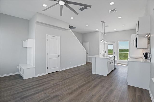 14933 Leeward Dr, Corpus Christi, TX 78418