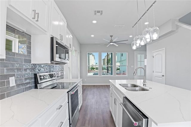 14933 Leeward Dr, Corpus Christi, TX 78418