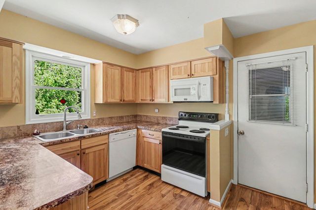 3728 Wedgwood Drive, Portage, MI 49024