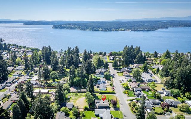 8906 35th Street W, University Place, WA 98466
