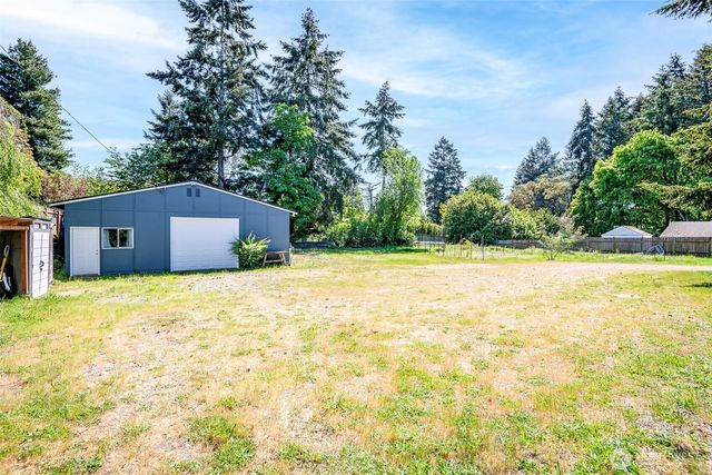 8906 35th Street W, University Place, WA 98466