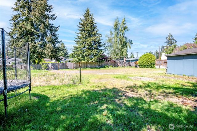 8906 35th Street W, University Place, WA 98466