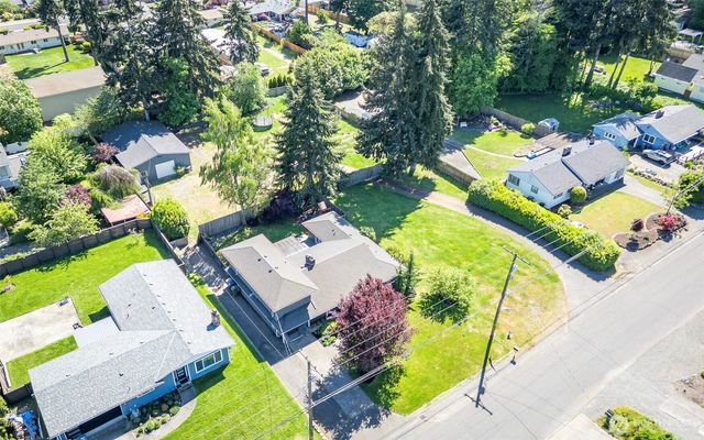 8906 35th Street W, University Place, WA 98466